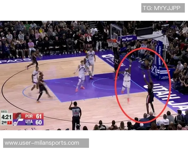 开拓者小阵容展现锋线运动潜力小杨登场时间或将缩减 开拓者小阵容展现锋线运动潜力小杨登场时间或将缩减