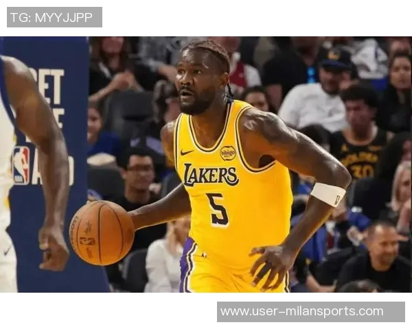 湖人计划休赛期追逐中锋目标锁定3D侧翼球员艾顿仅为短期选择