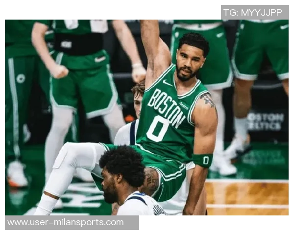 怀特称赞塔图姆独自训练的坚持并肩作战将展现更强实力